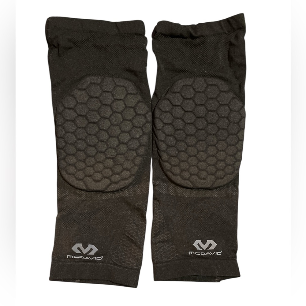McDavid Black Knee Pads